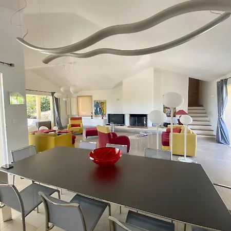 Willa Villa Pin' Arte